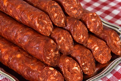 Домашняя венгерская колбаса из свинины - пошаговый рецепт с фото